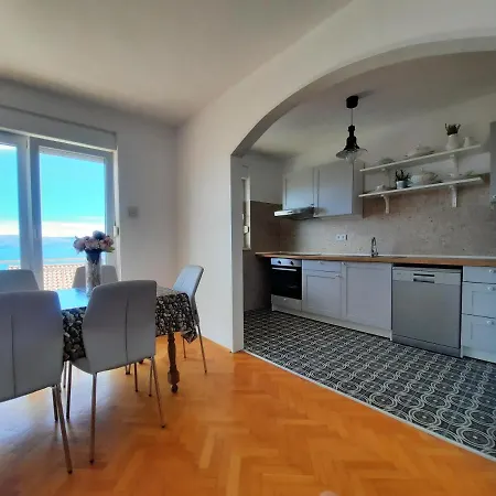 Novum * Novi Vinodolski